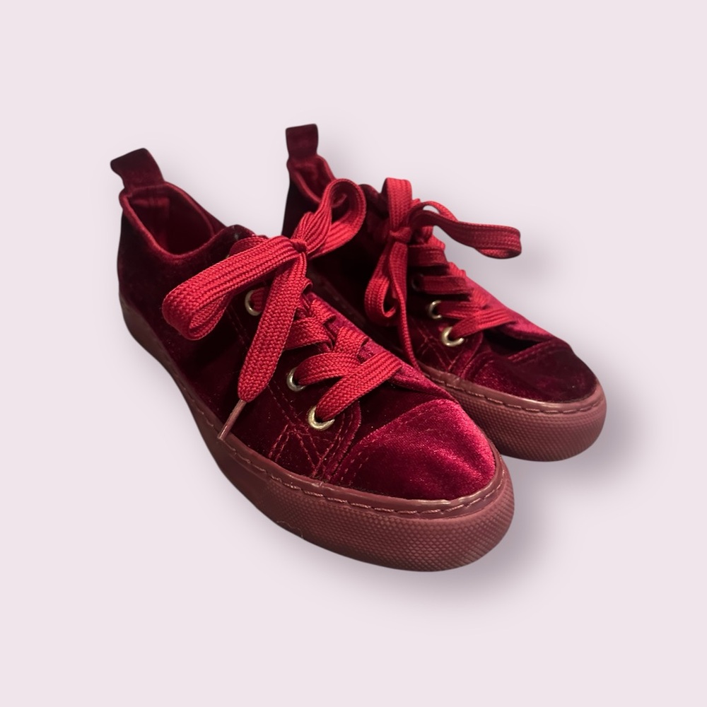 Girls Twisted Maroon Velvet Lace Up Shoes Sneakers Size 13 - Picture 2 of 7